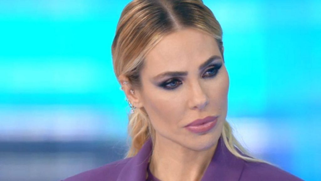 Ilary Blasi, senza freni sull’ex inviato dell’Isola: “non era per niente facile”