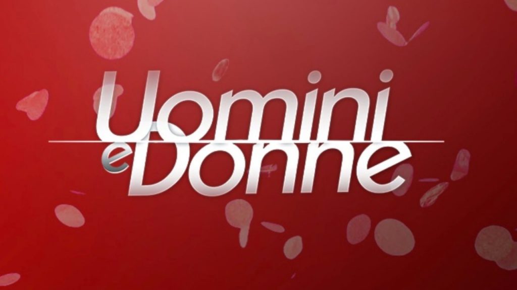 Uomini e Donne, offerta a luci rosse: tronista come Rosso Siffredi