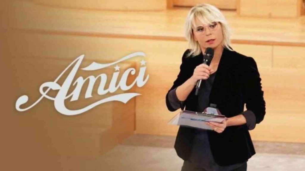 Amici, Maria De Filippi pazza di gioia: lieto annuncio per la sua pupilla