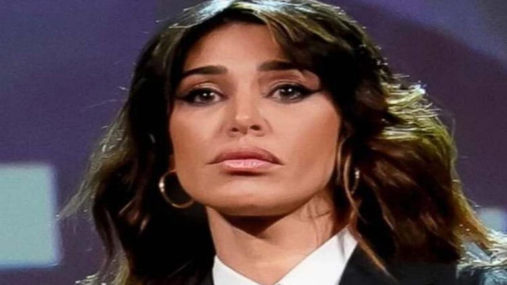 Belen Rodriguez, che fine ha fatto la conduttrice: i fan lanciano l’allarme