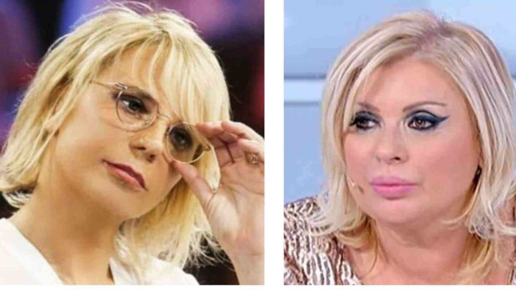 Uomini e Donne, Maria De Filippi imbarazzata da Tina: “Situazione parecchio umiliante”