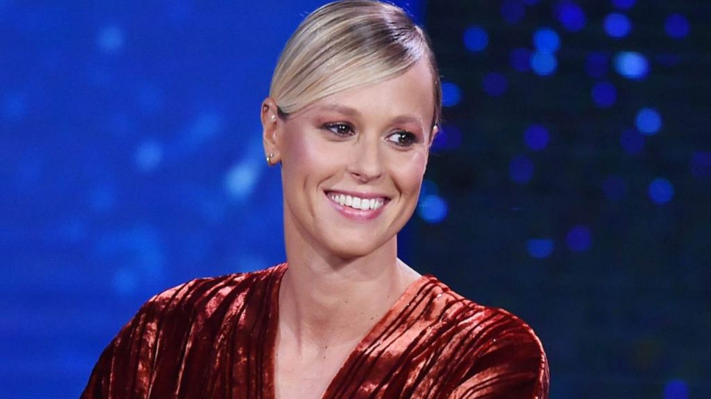 “Anche la regina cede”: Federica Pellegrini ‘beccata’ così a pochi passi dall’altare