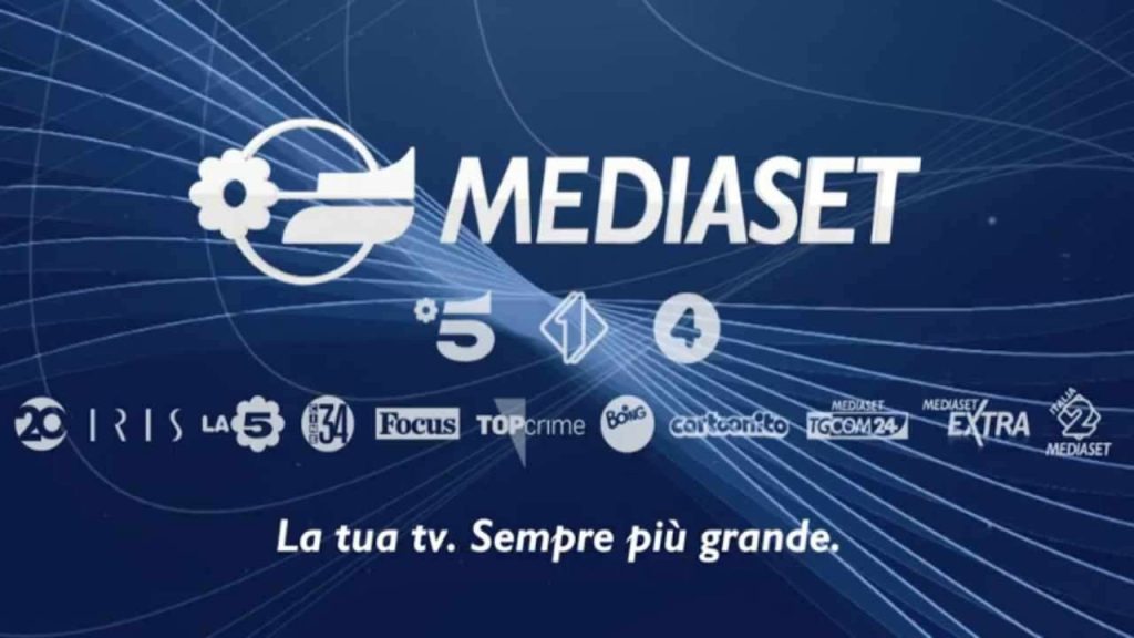 Mediaset, la conduttrice più amata lo ha ammesso solo ora: picchiata proprio da lui