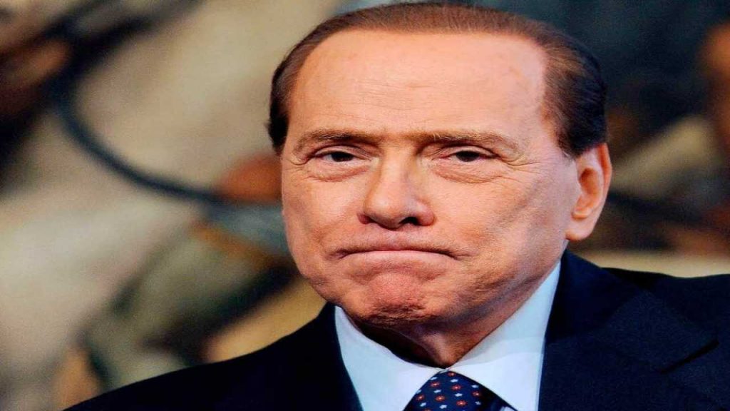 Silvio Berlusconi, nozze segrete dell’ex: chissà come l’avrà presa