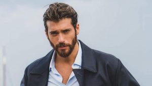 Can Yaman-deve-dirle-addio-ex-si-sposa-Altranotizia