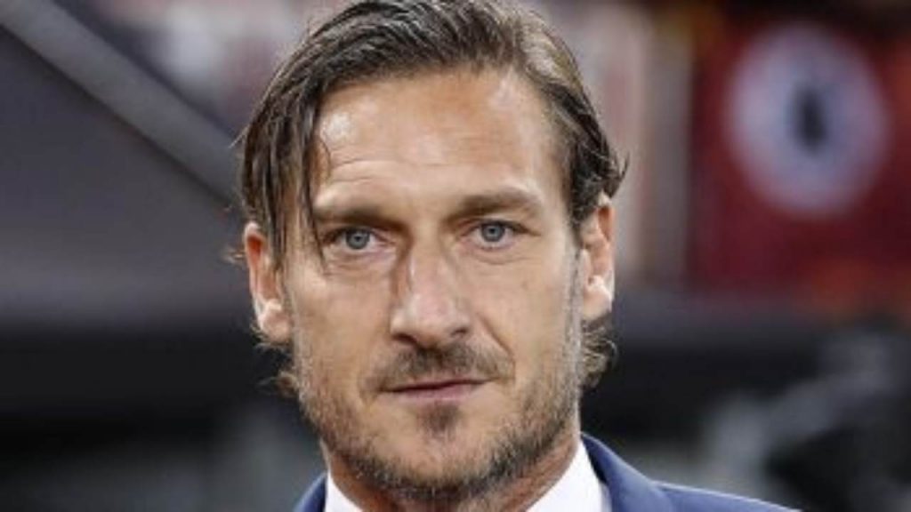 Francesco Totti, lascia l’Italia: “Raggiunge Ilary Blasi in…”