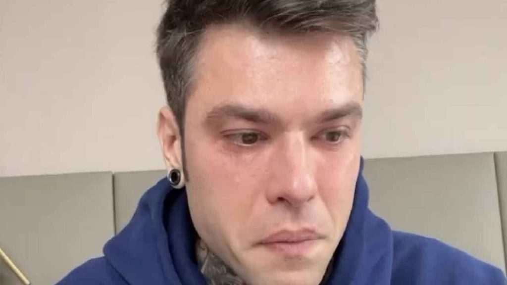 Fedez, le lacrime del cantante per l’evento inaspettato