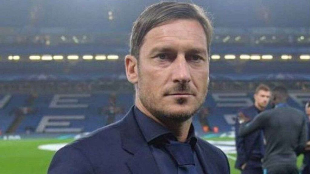 Francesco Totti, amico stretto rivela la triste realtà: “per il bene dei figli non vuole…”