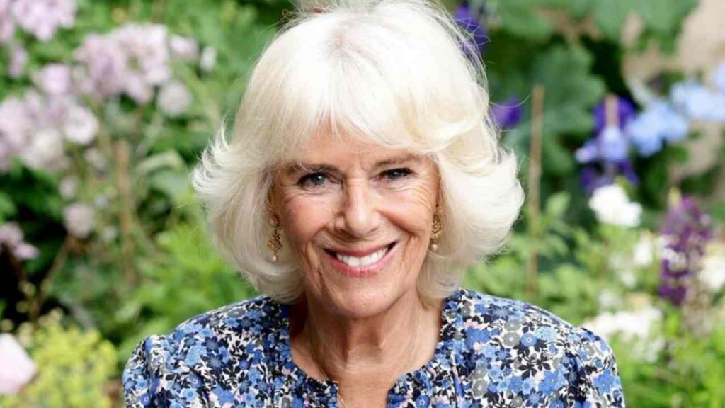 Camilla Parker Bowles ha asfaltato Kate: la Regina l’ha donata solo a lei