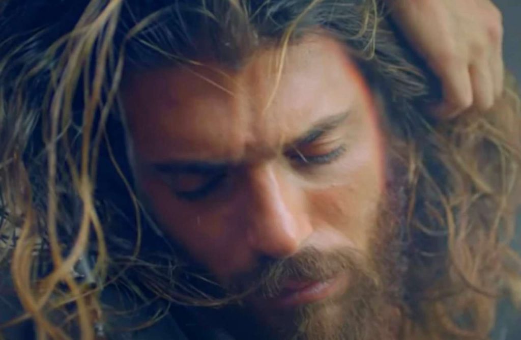 Can Yaman, l’amarissima verità: “se non fossi stato bello avrei…”