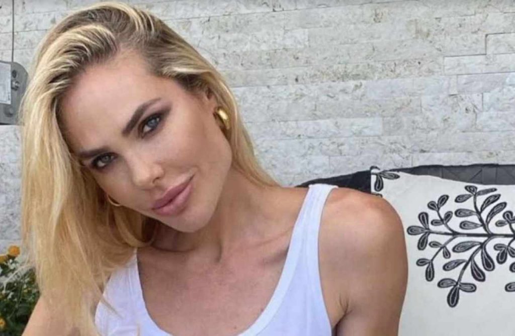 Ilary Blasi, baci e coccole proprio con lui: è boom di commenti