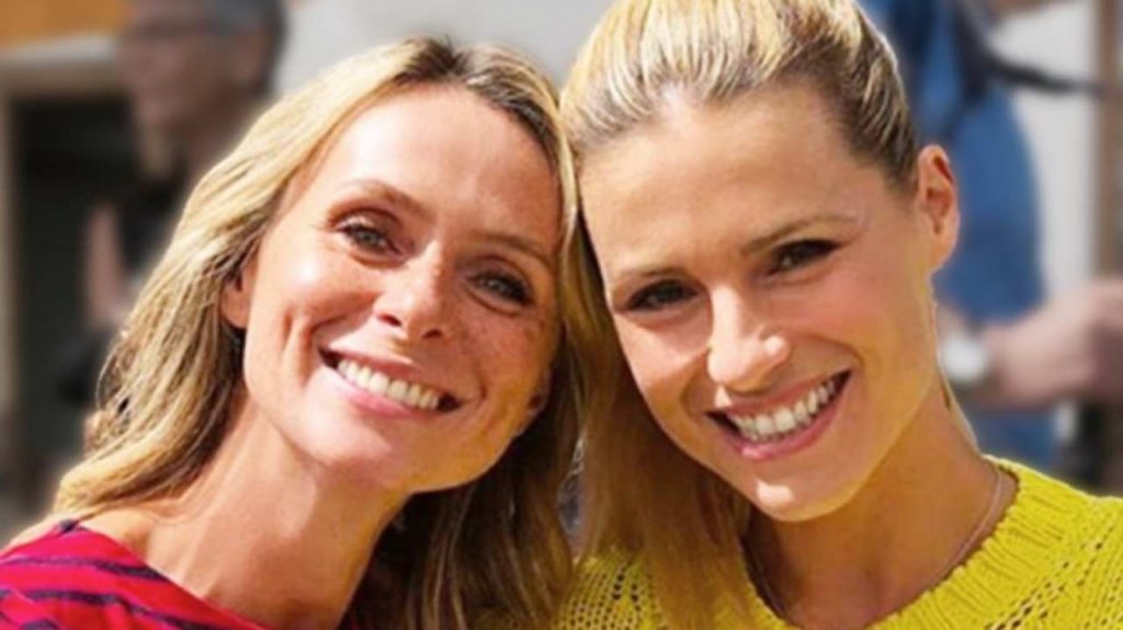 “Sono un pericolo pubblico”: Serena Autieri e Michelle Hunziker ‘beccate’ così per strada