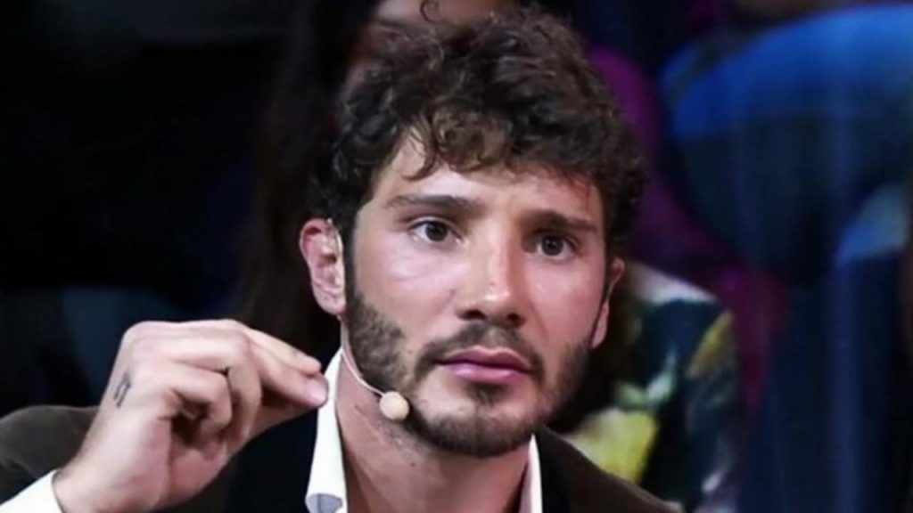 Stefano De Martino, è duello all’ultimo sangue proprio con lui: eppure erano tanto amici