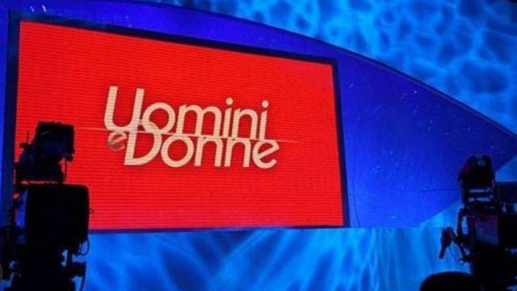 Anticipazioni Uomini e Donne, ‘rissa’ tra due dame: caos in studio