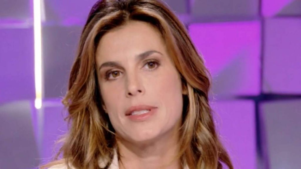 Elisabetta Canalis, la decisione ormai è presa: che brutta botta!