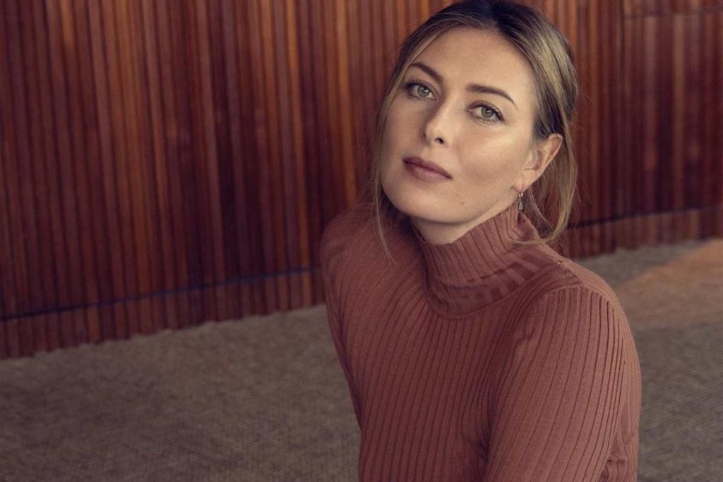 Maria Sharapova, mamma in super forma: baciata dal sole